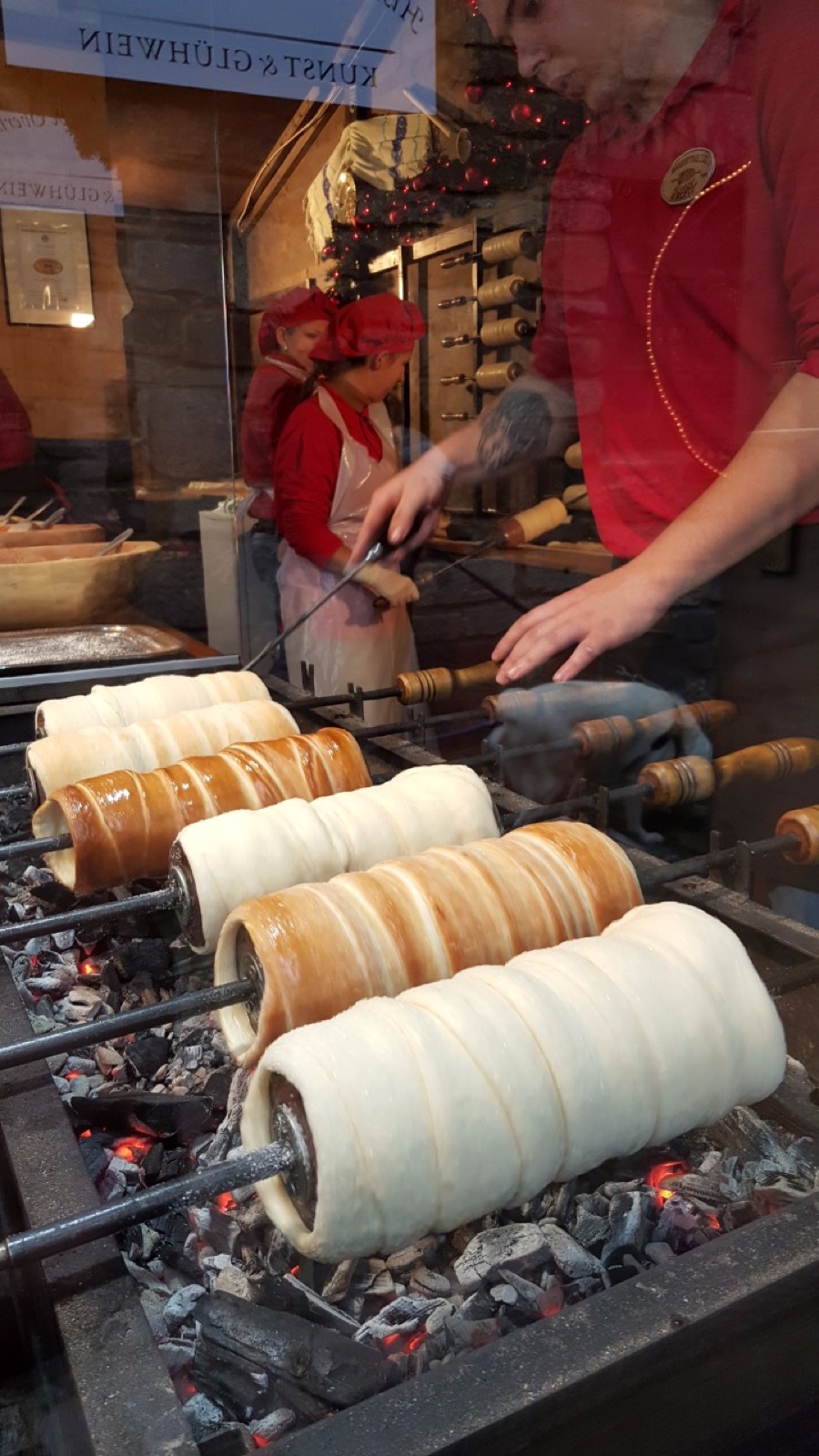 Heiß & lecker: Baumstriezel